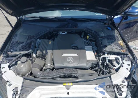 2017 Mercedes-Benz C 300 4Matic/Luxury 4Matic/Sport 4Matic из США, поврежденный, VIN 55SWF4KB0HU216795